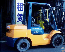 蘇州電動(dòng)叉車租賃 | 你真正知道叉車發(fā)動(dòng)機(jī)為什么要按時(shí)更換機(jī)油？